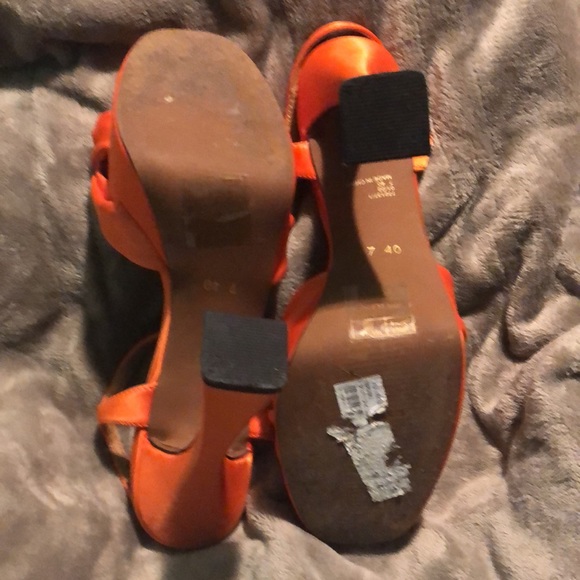 Orange Satin shoe - Picture 2 of 4